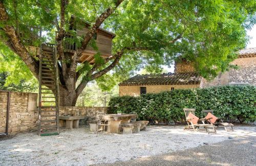 Oppede House | Cabane Perchée avec Jacuzzi, au Coeur du Luberon