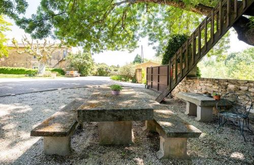 Oppede House | Cabane Perchée avec Jacuzzi, au Coeur du Luberon