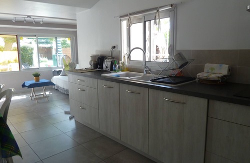 Martigues House | CABANON BORD DE MER NEAR FILMING CAMPING PARADIS