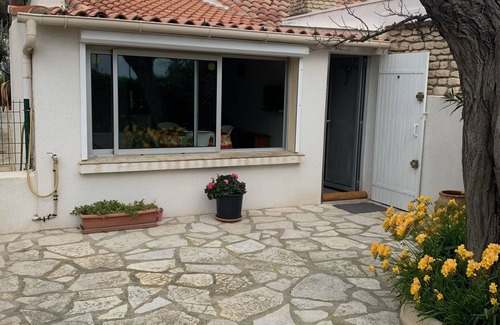 Martigues House | CABANON BORD DE MER NEAR FILMING CAMPING PARADIS