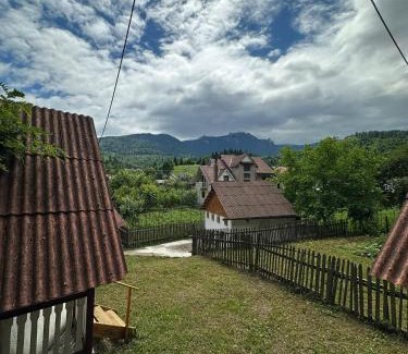 Ceahlau Other | Cabanutele lui Toader
