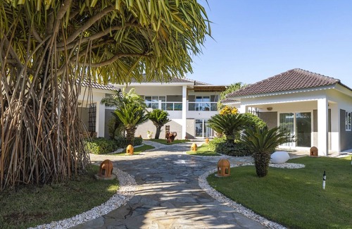 Cabarete Villa | Cabarete Paradise : Your Beachfront Oasis - Villa Azul 14-BDR