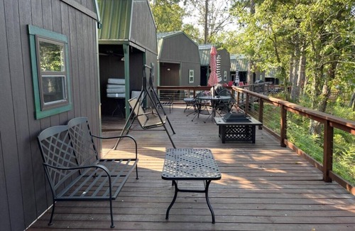 Mid America Cabin | Cabin #11 Sunset Overlook, Cozy Cabin on the Lake