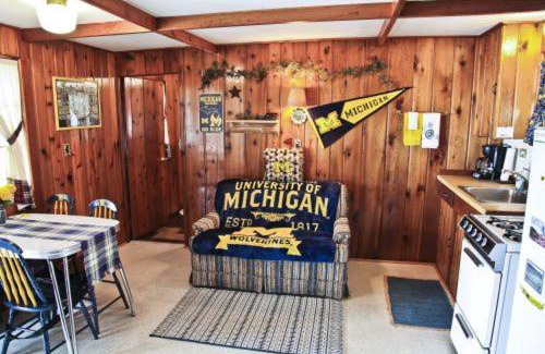 Carp Lake House | Cabin #2 - M Den cabin