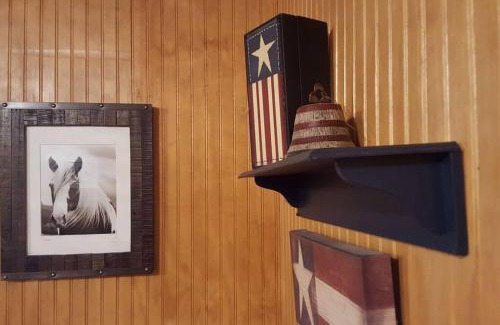 Summit Villa | Cabin 2 - Modern Cabin Rentals in Southwest Mississippi at Firefly Lane