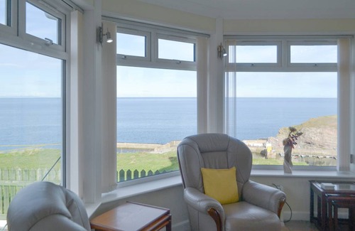 Buckie Cottage | Cabin ∙ 3 bedrooms ∙ 6 guests