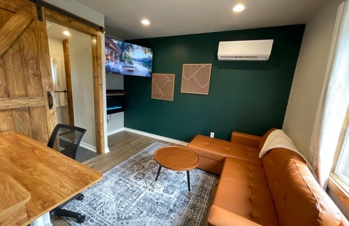 Harrison Cabin | Cabin 3 - Erie