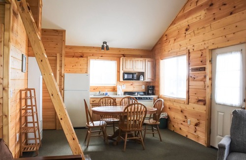 Houghton Lake Cabin | Cabin 4 - Cozy 3-bedroom lakefront