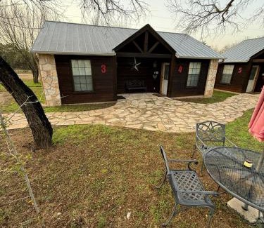 Lakehills House | Cabin 4 The Roost Cabins