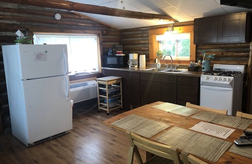 Mayfield Cabin | Cabin 5 Lake Cabin Resort on Fife Lake