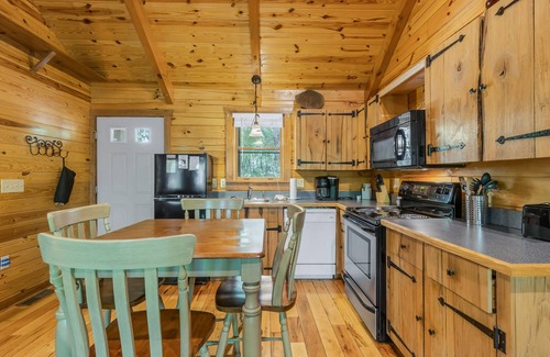 Stanardsville Cabin | Cabin #7 - Snuggle Den | 0 Bed, 1 Bath