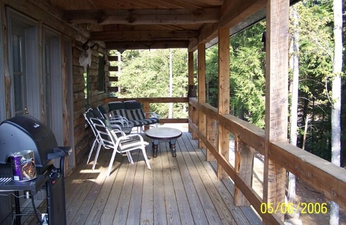Hill Cabin | Cabin at Falls Romantic All Seasons Wonderland