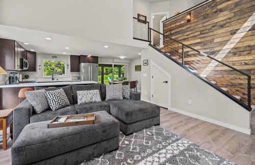 Ashford Cabin | Cabin at Rainier: New-AC-WiFi-Lg. Yard