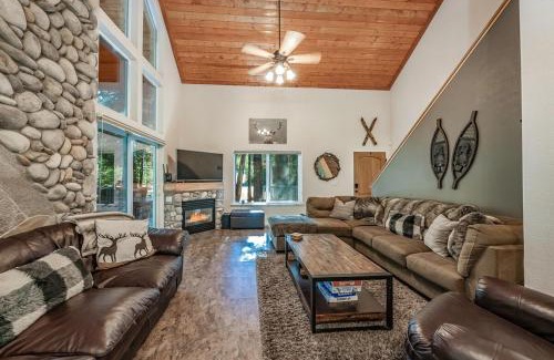 Dogwood Mountain House | Cabin At The Creek Family Fun Starts Here!