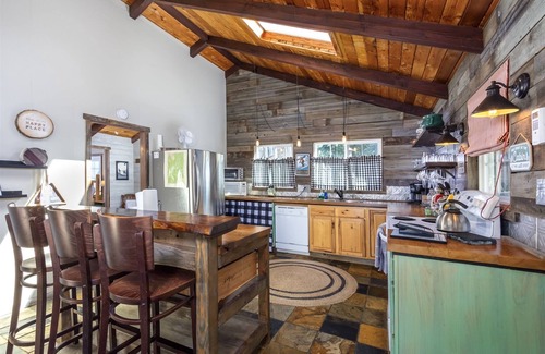 Packwood Cabin | Cabin at the Forest Edge | 2 Bed, 2.5 Bath