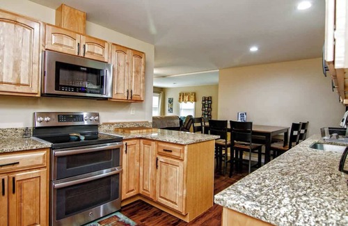 Tannersville Cottage | Cabin by the Creek with private creek access -