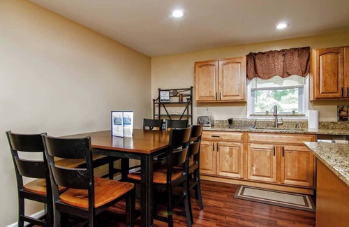 Tannersville Cottage | Cabin by the Creek with private creek access -