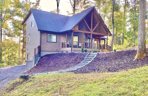 Ellijay Cabin | Cabin Ellijay - Great for groups, cozy, private, fully equipped, pet friendly