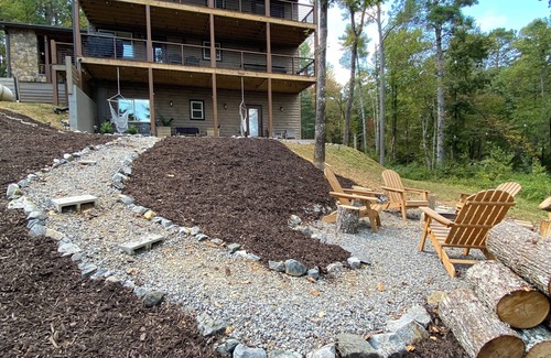 Ellijay Cabin | Cabin Ellijay - Great for groups, cozy, private, fully equipped, pet friendly