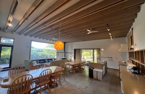 Fujikawaguchiko House | Cabin F Lake Saiko 1 min Mt Fuji Lakeview Villa Sleeps 10 BBQ Jacuzzi