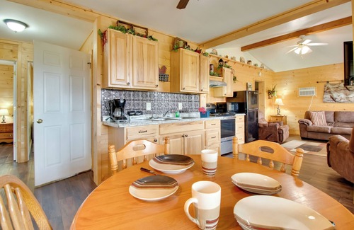 Mountain View Cabin | Cabin Getaway in Mountain View w/Porch + Grill