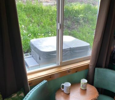 Oak Harbor House | Cabin - Hot tub - Fire pit - View - Getaway!