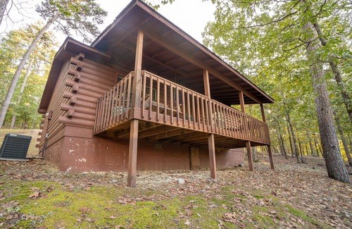 Royal Cabin | Cabin I at Safe Harbor Brady Mountain on Lake Ouachita!