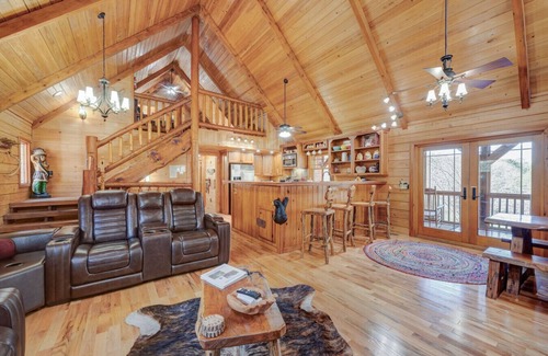 My Mountain Cabin | Cabin in the Blue Ridge mountains on private lake!