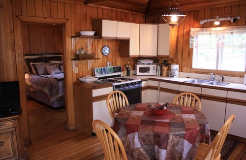 Suttons Bay Cabin | Cabin in the Village