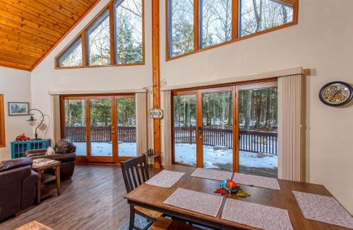 Sturgeon Bay House | Cabin in the Woods by Simple Life Rentals