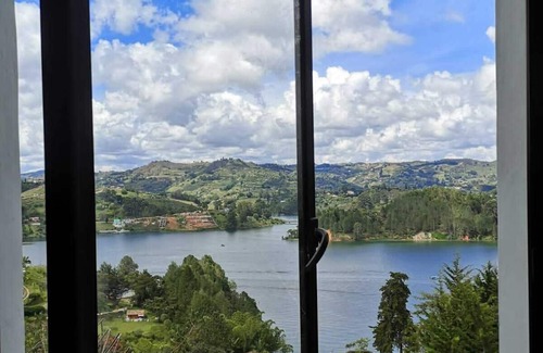El Penol Cabin | Cabin Inside the MONTE GANDOLFO GUATAPE condominium. Up to 12 people with JACUZZI