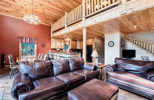Harrison Cabin | Cabin near Leota Trails