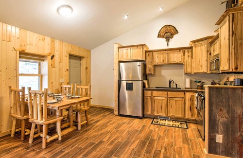 Ferryville Cottage | Cabin Near River - Treehouse Masters Stayed Here!
