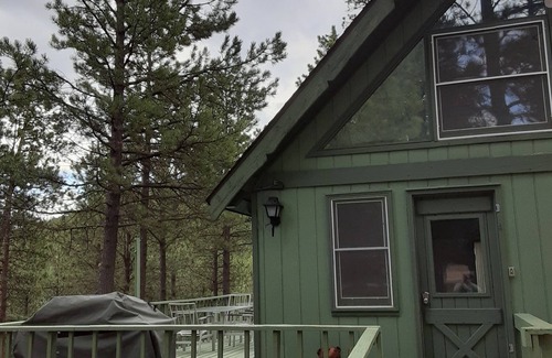 Rapid City Cabin | Cabin nestled in the Pines near Lake Pactola! ATV trails! Mt Rushmore! WI-FI