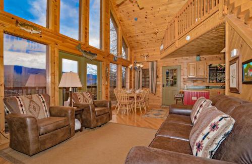 Wears Valley House | Cabin Of Many Colors, Hot Tub, Mtn Views, Cozy Cabin Retreat in the Smokies Comfort & Fun for All!