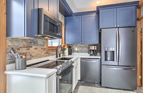 Washburn Apartment | Cabin on Lake Superior ~ 11 Mi to Bayfield!