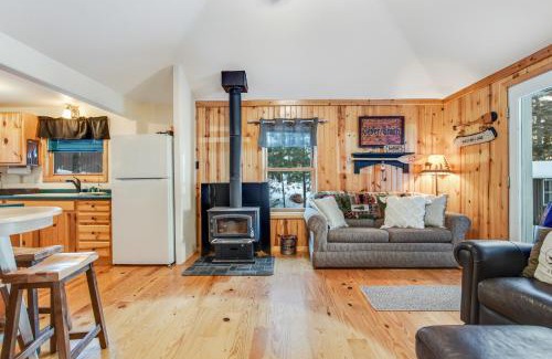 Three Lakes House | Cabin on the Loop - Full Property