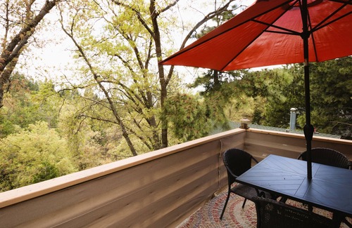 Running Springs Cabin | Cabin - Rustic Glam + Game Room + Views +Workspace- Minutes from attractions