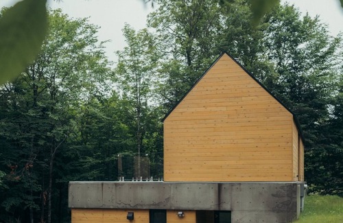 Lac Superieur Village Cabin | Cabin Spahaus - Luxury spa getaway near Tremblant
