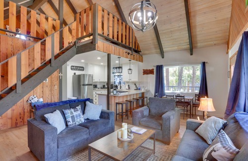 Big Bear City Cabin | Cabin w/Deck, Fire Pit & Big Bear Lake Access!