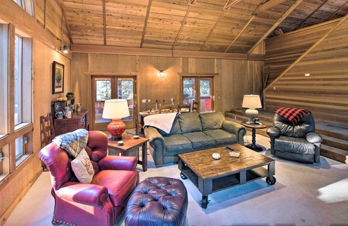 Ardenvoir Cabin | Cabin w/ Hot Tub: 14 Miles to Leavenworth!