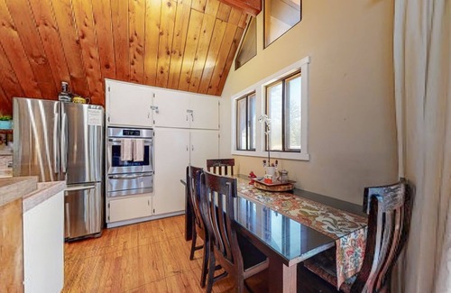 Lake Arrowhead House | Cabin w/private hot tub, 2 fireplaces, game room & Private lake trail access