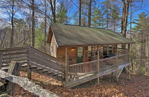 Bryson City Apartment | Cabin with Hot Tub - Near Nantahala Outdoor Center!