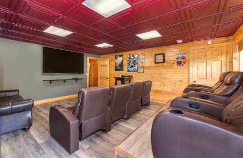 Wears Valley House | Cabin with Hot Tub Theater & Views - Sleeps 22