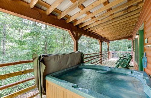 Cleveland House | Cabin with Jacuzzi & Hydrotherapy SpaNear Helen