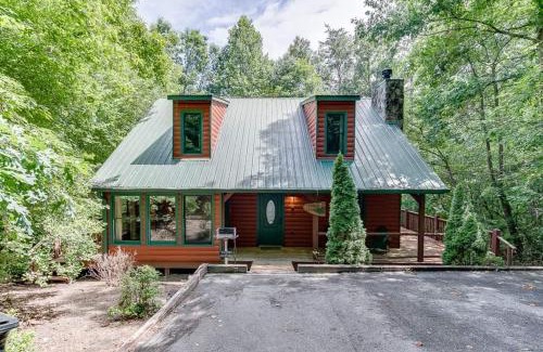 Cleveland House | Cabin with Jacuzzi & Hydrotherapy SpaNear Helen