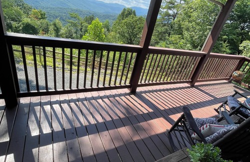 Purlear House | Cabin with sunset VIEWs for Miles! Close to Boone and Blue Ridge Parkway