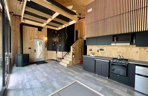 Eastman House | Cabin Zoobox 79