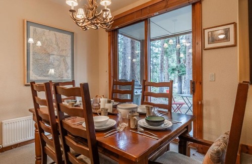 Crooked Pines House | Cabins 1