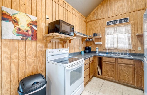 Concan Cabin | Cabins by the Frio River - River Rock Cabin #2
